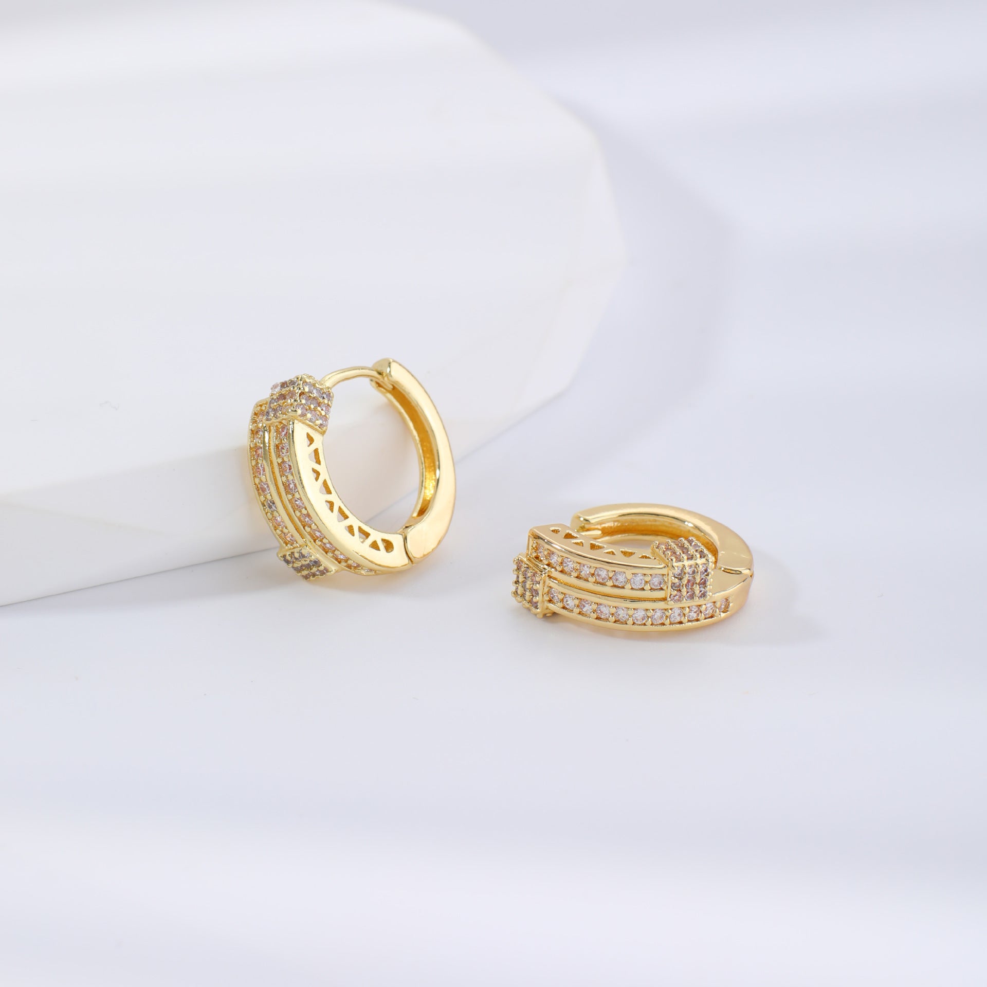 Autumn European And American Hip-Hop New Round Geometric Zircon Pendant Ear Clips