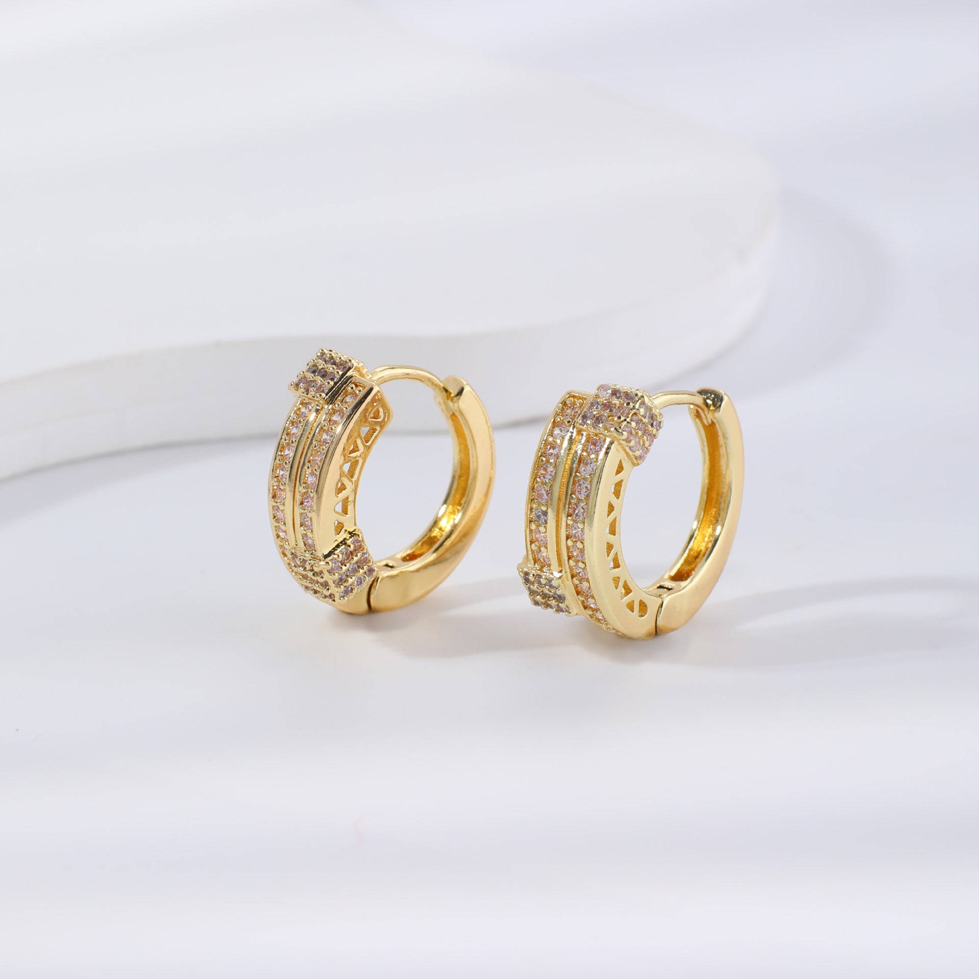 Autumn European And American Hip-Hop New Round Geometric Zircon Pendant Ear Clips