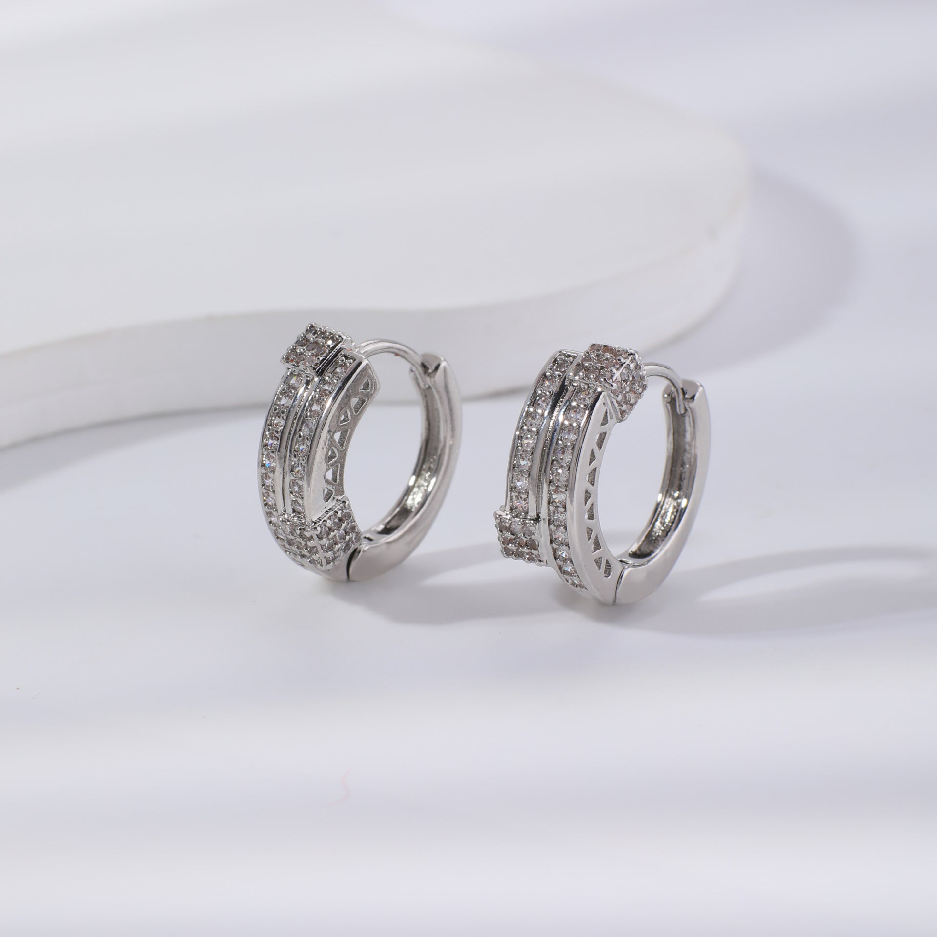 Autumn European And American Hip-Hop New Round Geometric Zircon Pendant Ear Clips
